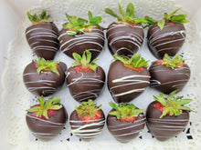 Load image into Gallery viewer, Strawberries *PICK UP OR DELIVERY ONLY*