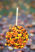 Load image into Gallery viewer, Reese's Caramel Apple
